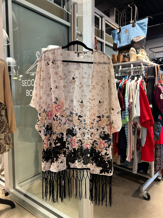 “Charlotte Russe” Floral Kimono