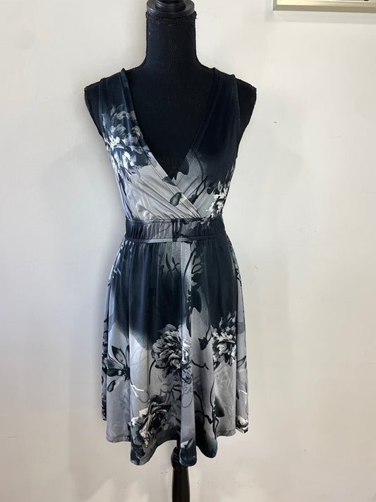 Grey v Neck a Line Pattern Dress