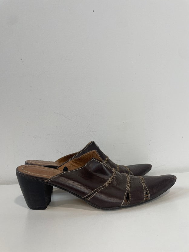 Brown Leather Stich Detail Pointed Toe Mules