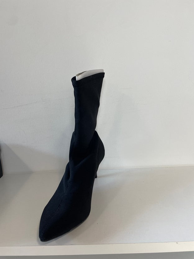 Black Suede Heeled Pointed Toe Booties