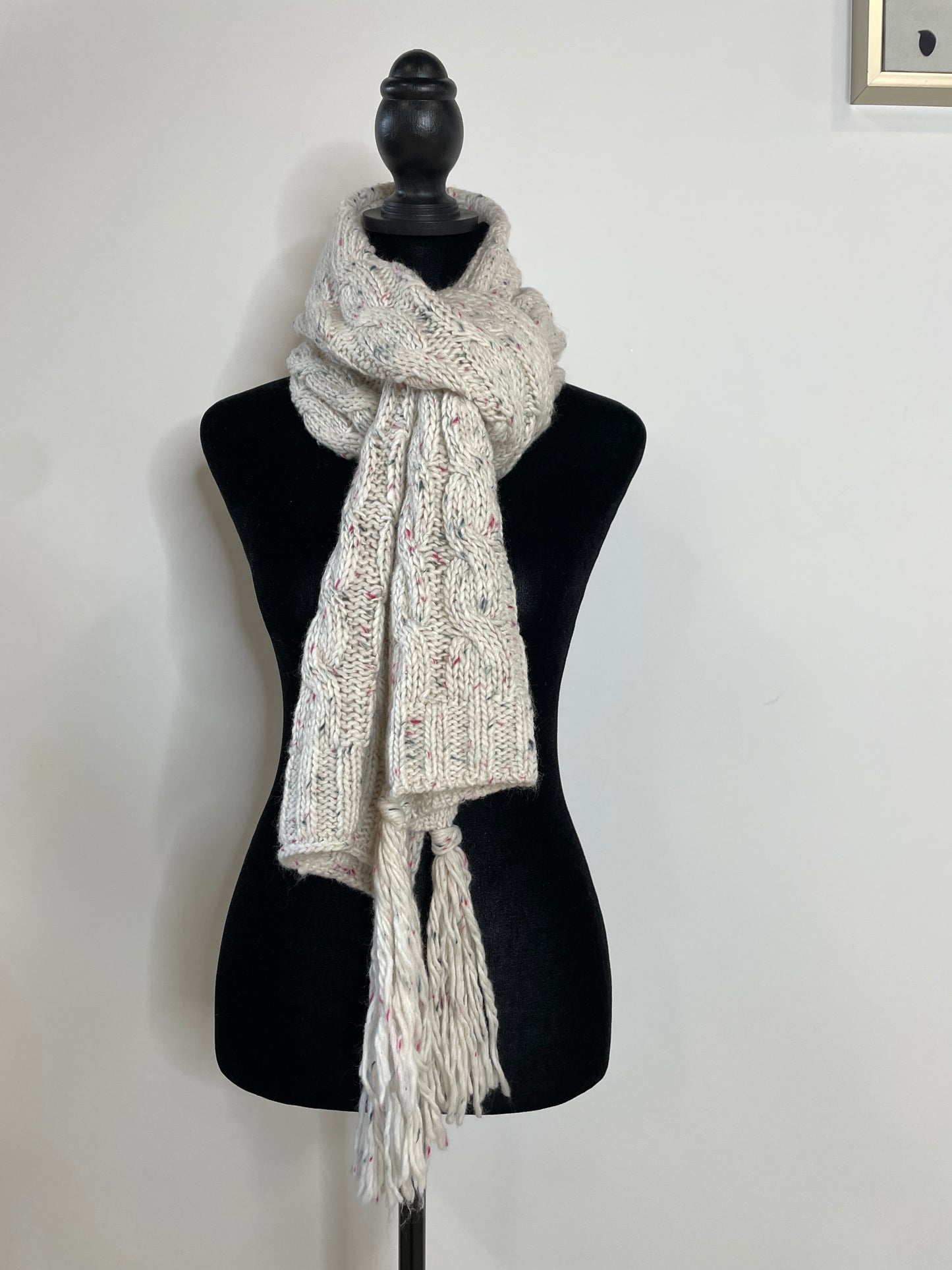 Cable knit scarf