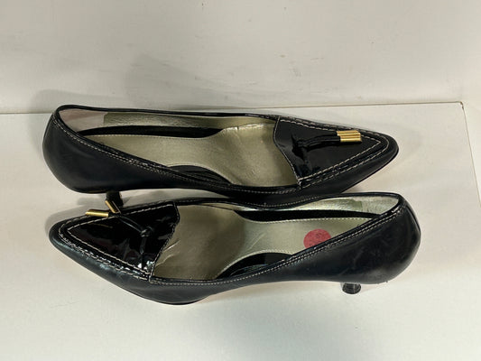 Pointed-Toe Kitten Heels