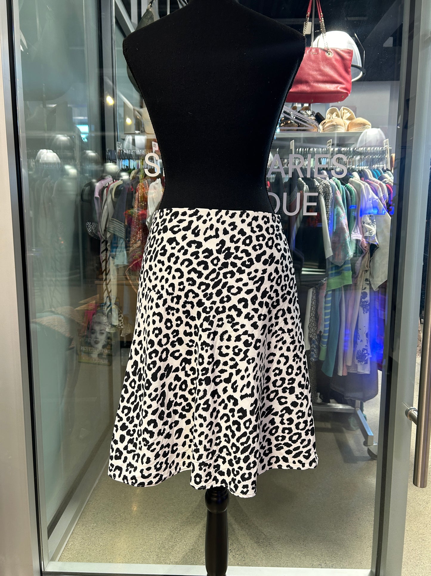 Black & white leopard print midi skirt