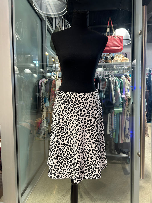 Black & white leopard print midi skirt