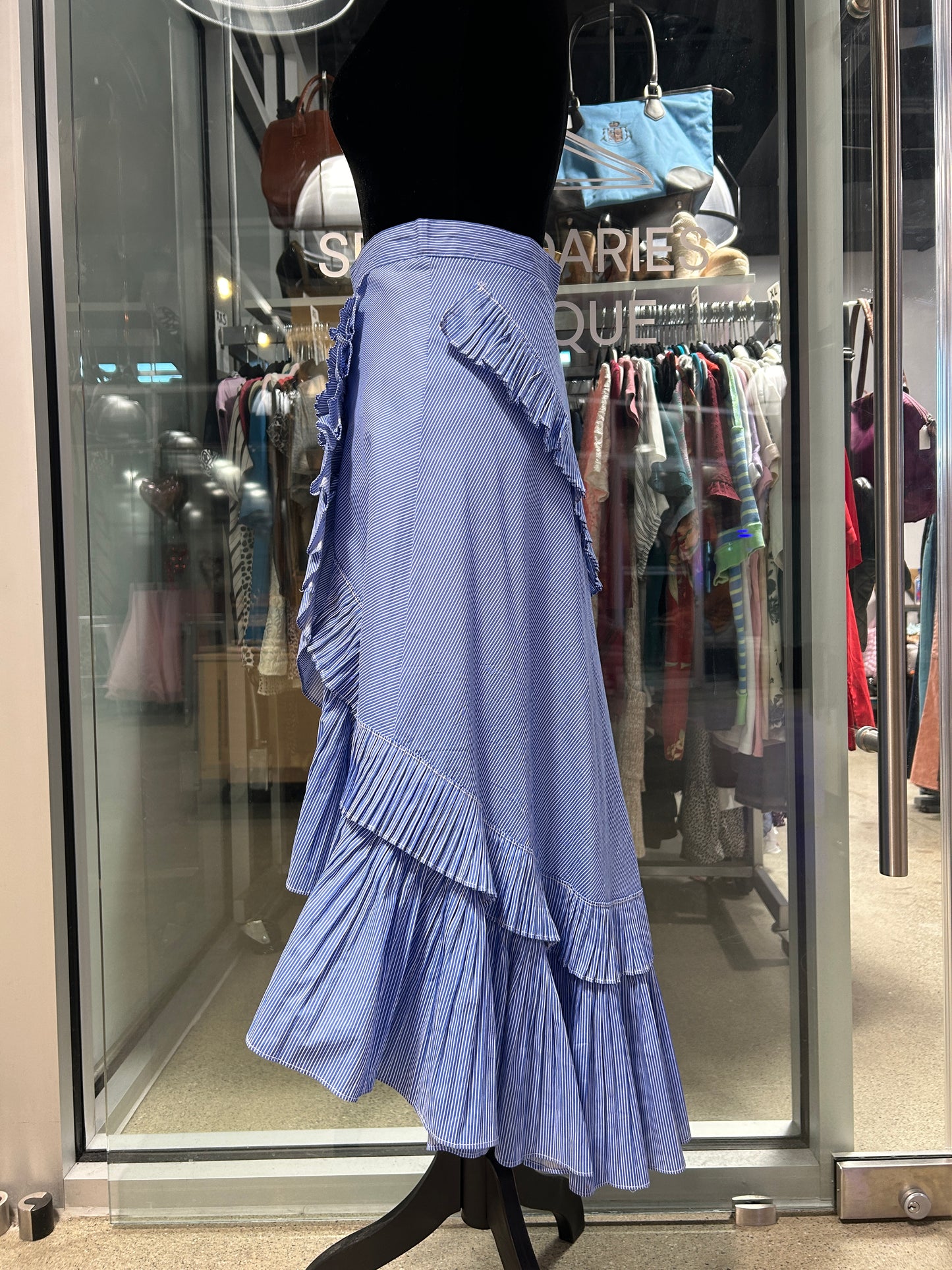 “Chic Wish” Applause of Ruffle Tiered Frill Hem Skirt