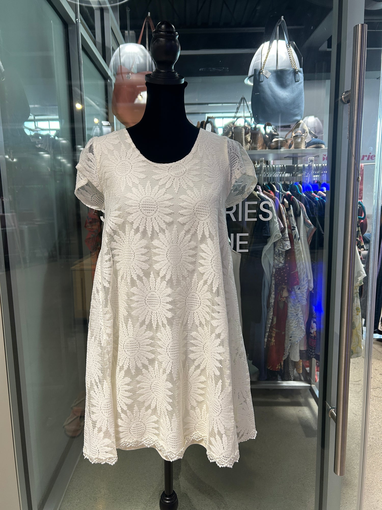 DRESSES