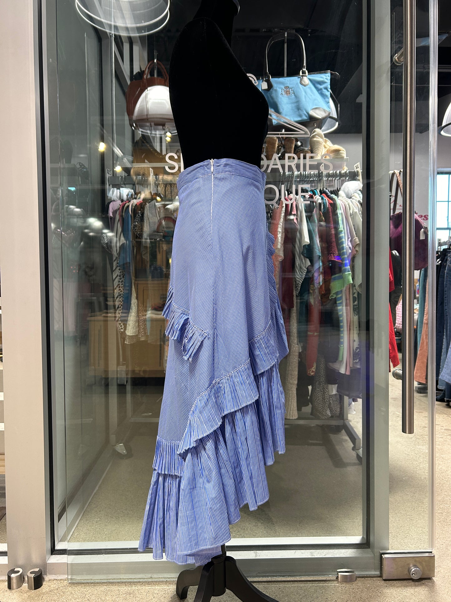 “Chic Wish” Applause of Ruffle Tiered Frill Hem Skirt