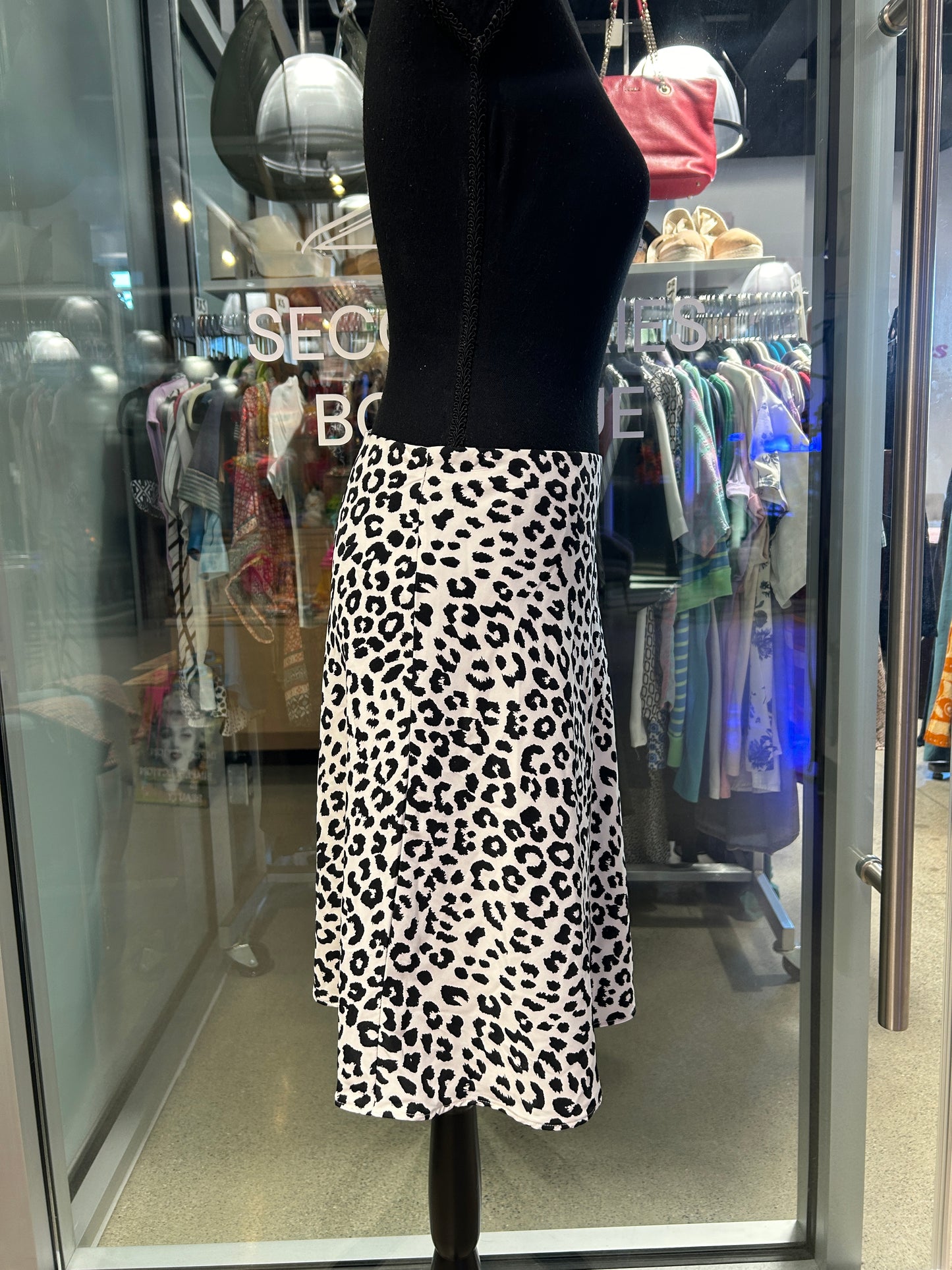 Black & white leopard print midi skirt
