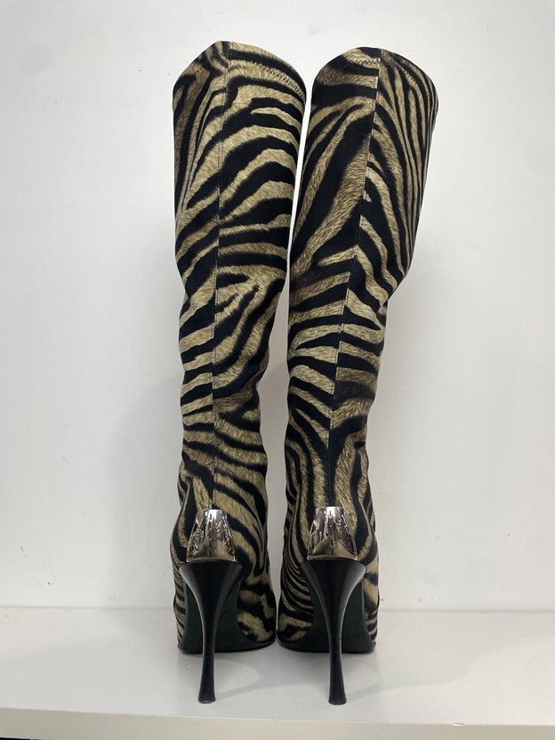 Tiger Striped Pointed Toe Pull-On Boots