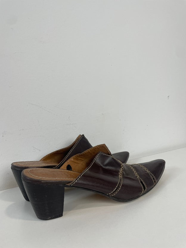 Brown Leather Stich Detail Pointed Toe Mules