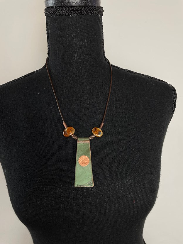 COPPER PLATED PENDANT NECKLACE